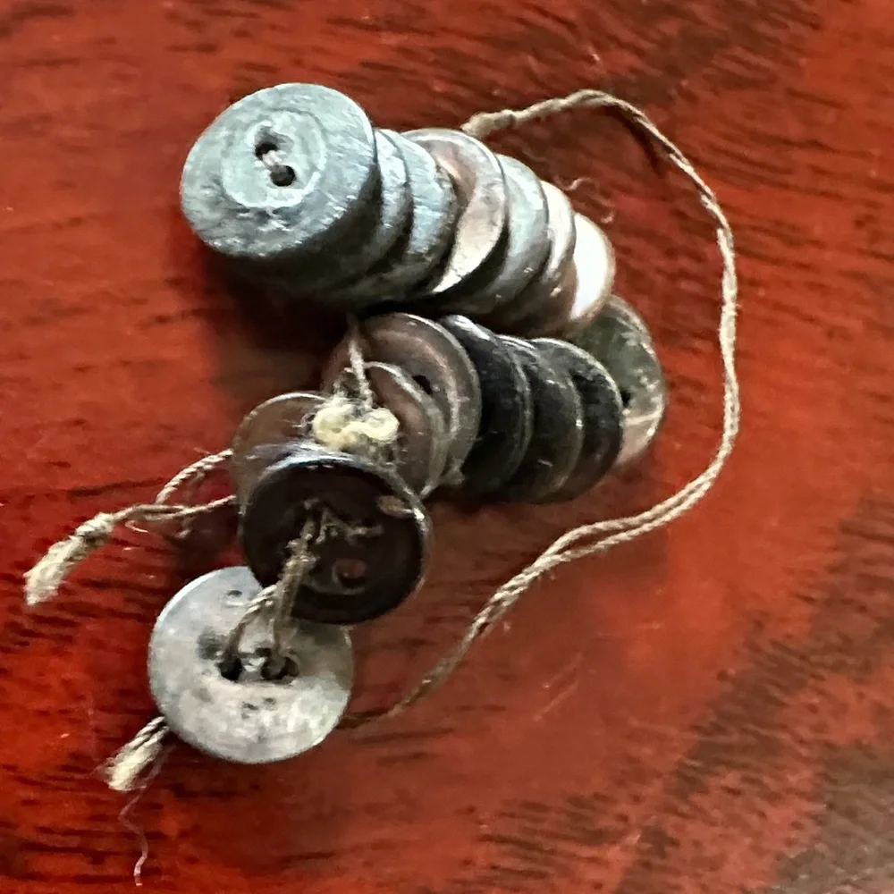 Assorted Antique Button Collection. Bundle for @wsg1 - Picture 4 of 5